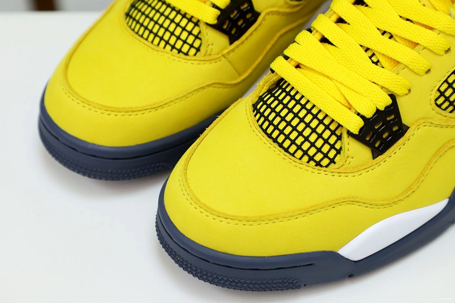 RETRO 2021 JORDAN 4 'LIGHTNING' JORDAN AIR AIR 0731
